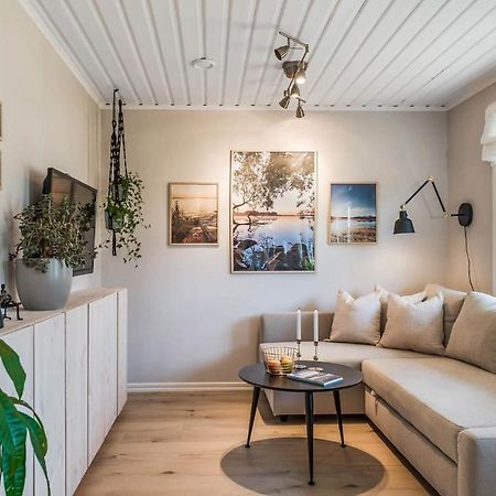 Nyrenoverat Gardshus Pa Havstomt Med Hoeg Standard Ornskoldsvik Exterior photo